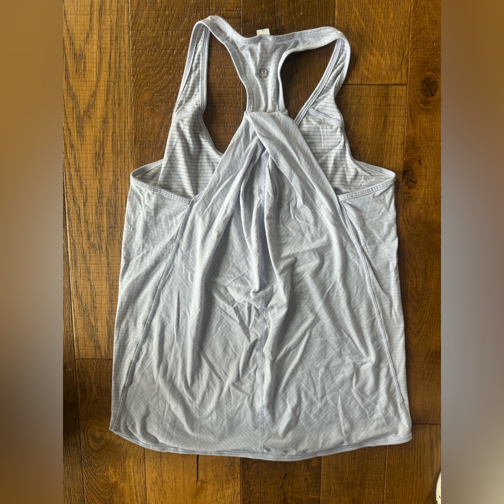 Lululemon tank - Picture 2 of 5